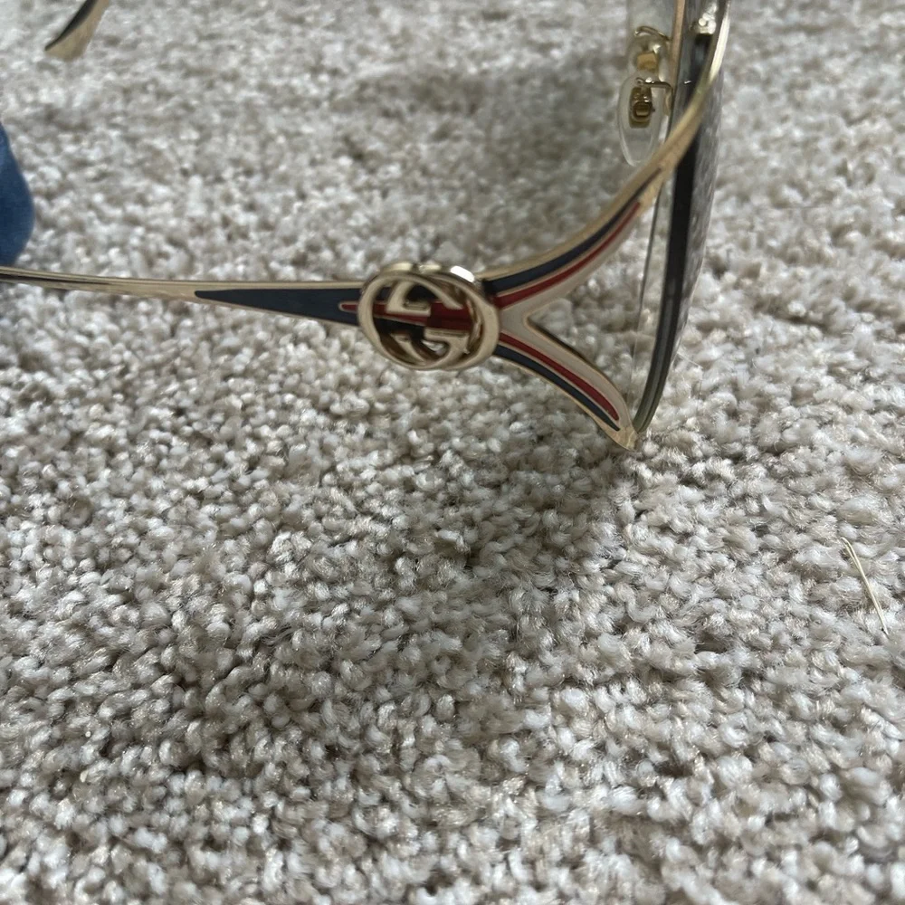 Oversized Gucci sunglasses - Picture 5 of 6